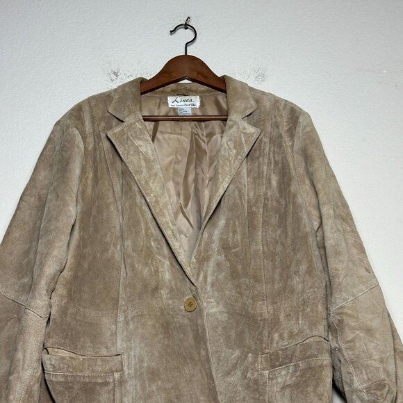 Elegant Beige Suede Blazer - Picture 9 of 14